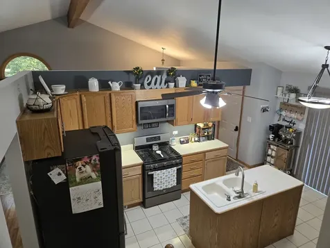 78 West 31st Street Steger IL 60475
