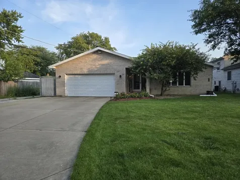 78 West 31st Street Steger IL 60475