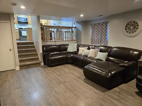 78 West 31st Street Steger IL 60475