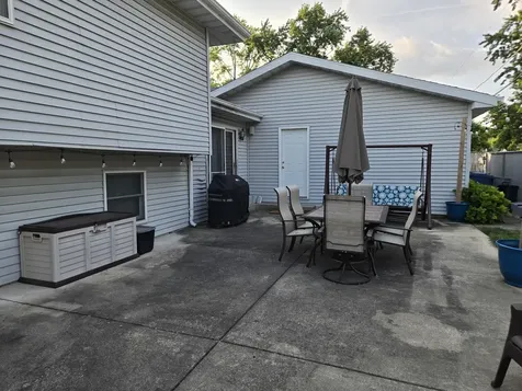 78 West 31st Street Steger IL 60475