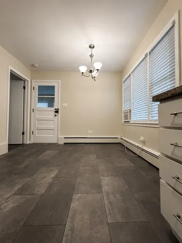 6345 West Raven Street Chicago IL 60646