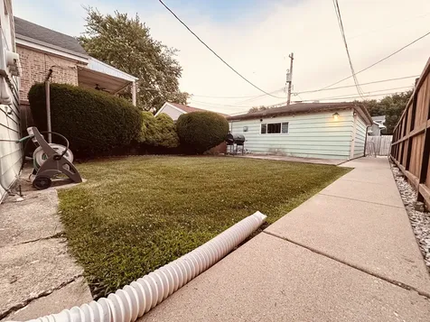 6345 West Raven Street Chicago IL 60646