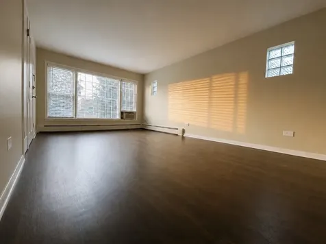 6345 West Raven Street Chicago IL 60646