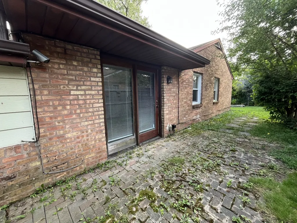 149 Mellbrook Road Bolingbrook IL 60440