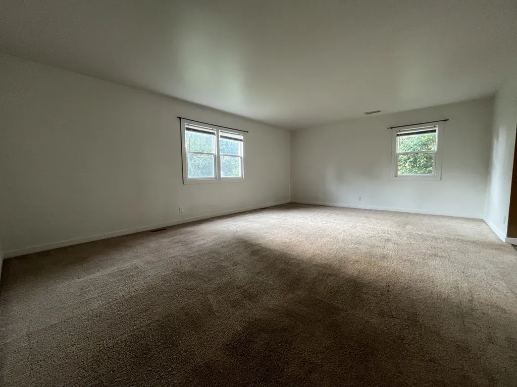 149 Mellbrook Road Bolingbrook IL 60440
