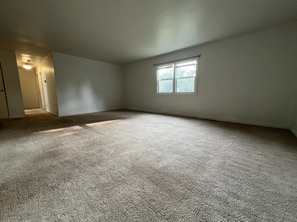 149 Mellbrook Road Bolingbrook IL 60440