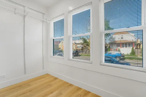 2724 North Mobile Avenue Chicago IL 60639