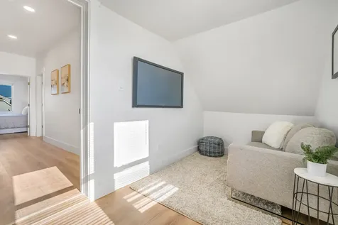 2724 North Mobile Avenue Chicago IL 60639