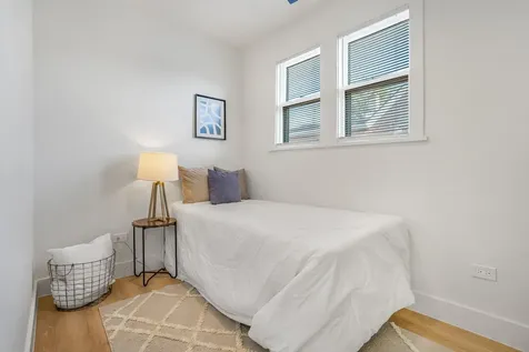 2724 North Mobile Avenue Chicago IL 60639