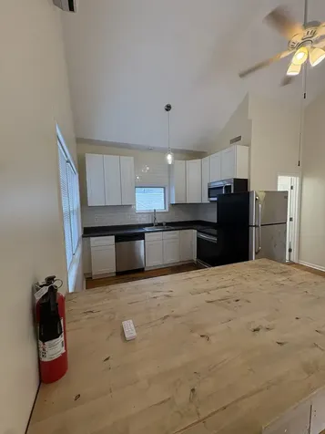 712 West 17th Street Chicago IL 60616