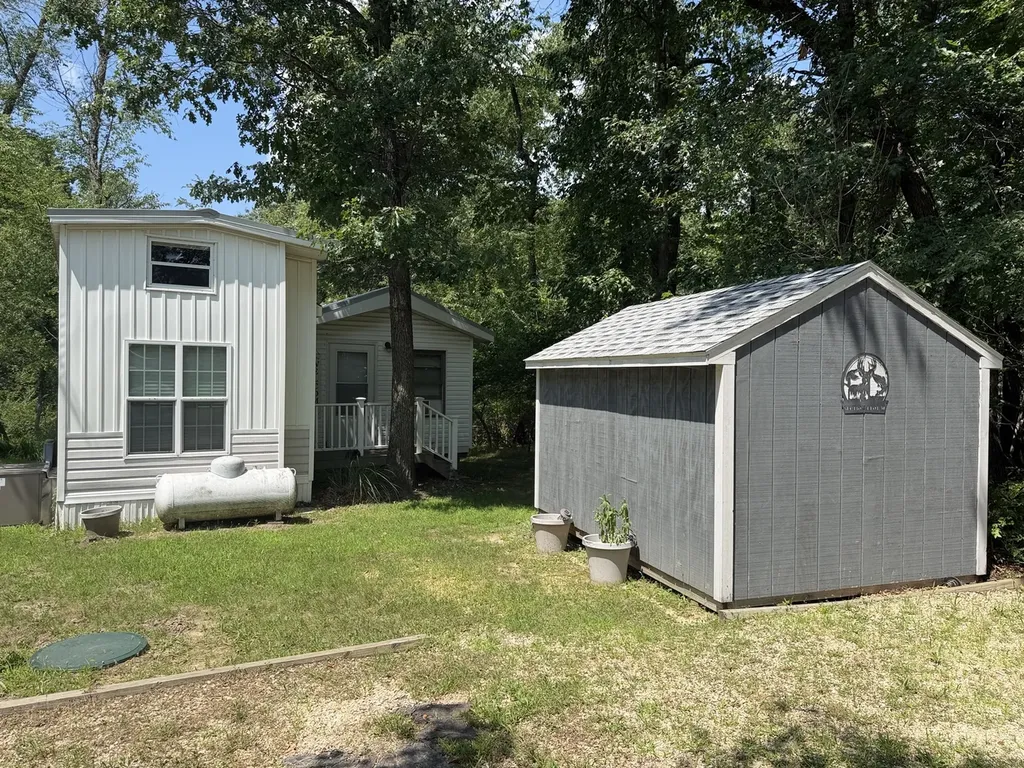 4-30 Woodhaven Lakes Sublette IL 61367