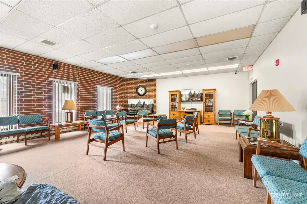 255 South West Avenue Elmhurst IL 60126