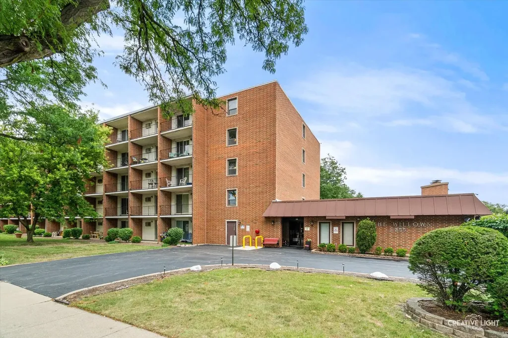 255 South West Avenue Elmhurst IL 60126