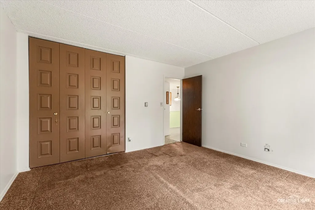 255 South West Avenue Elmhurst IL 60126