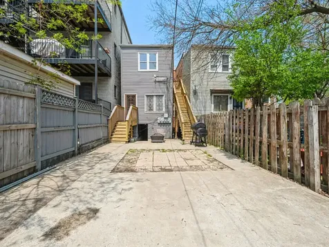 425 East 41st Street Chicago IL 60653