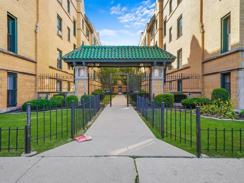 2336 North Spaulding Avenue Chicago IL 60647