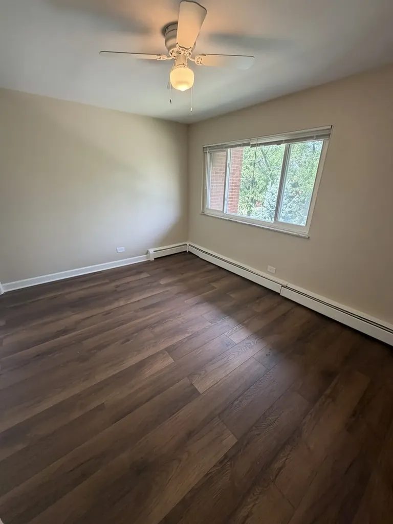 573 Pershing Avenue Glen Ellyn IL 60137