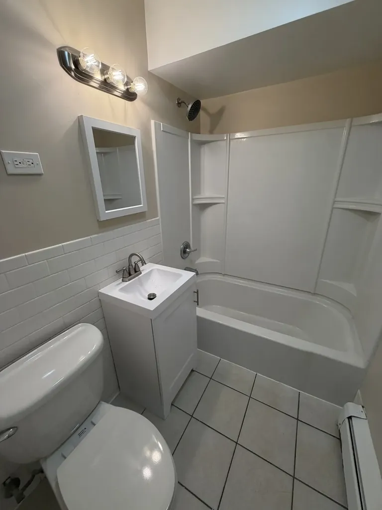 573 Pershing Avenue Glen Ellyn IL 60137