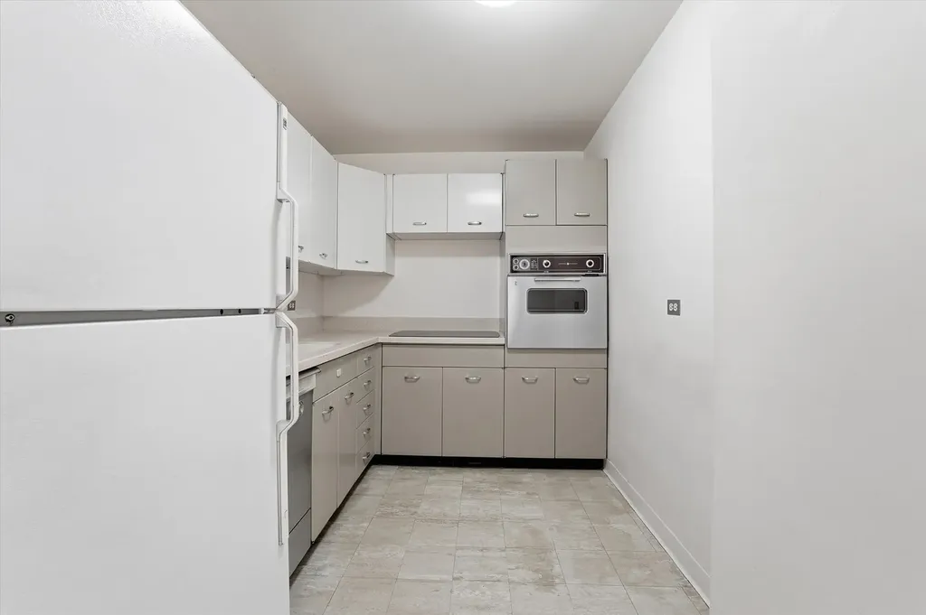 4800 South Chicago Beach Drive Chicago IL 60615
