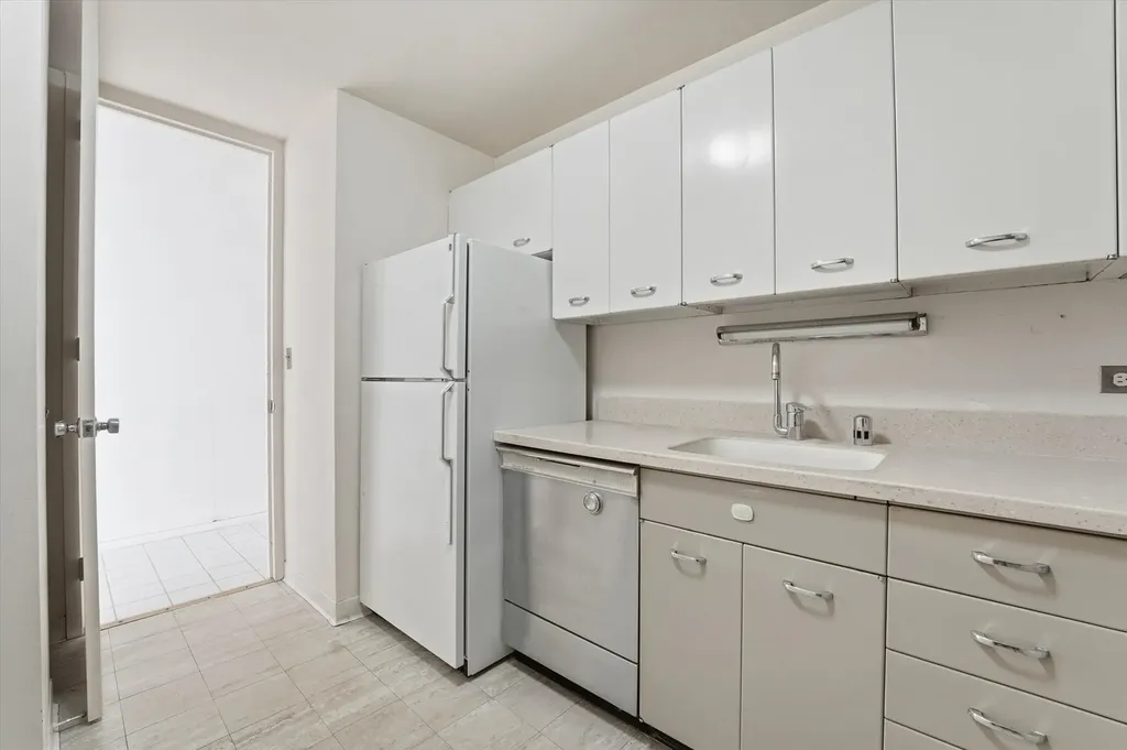 4800 South Chicago Beach Drive Chicago IL 60615