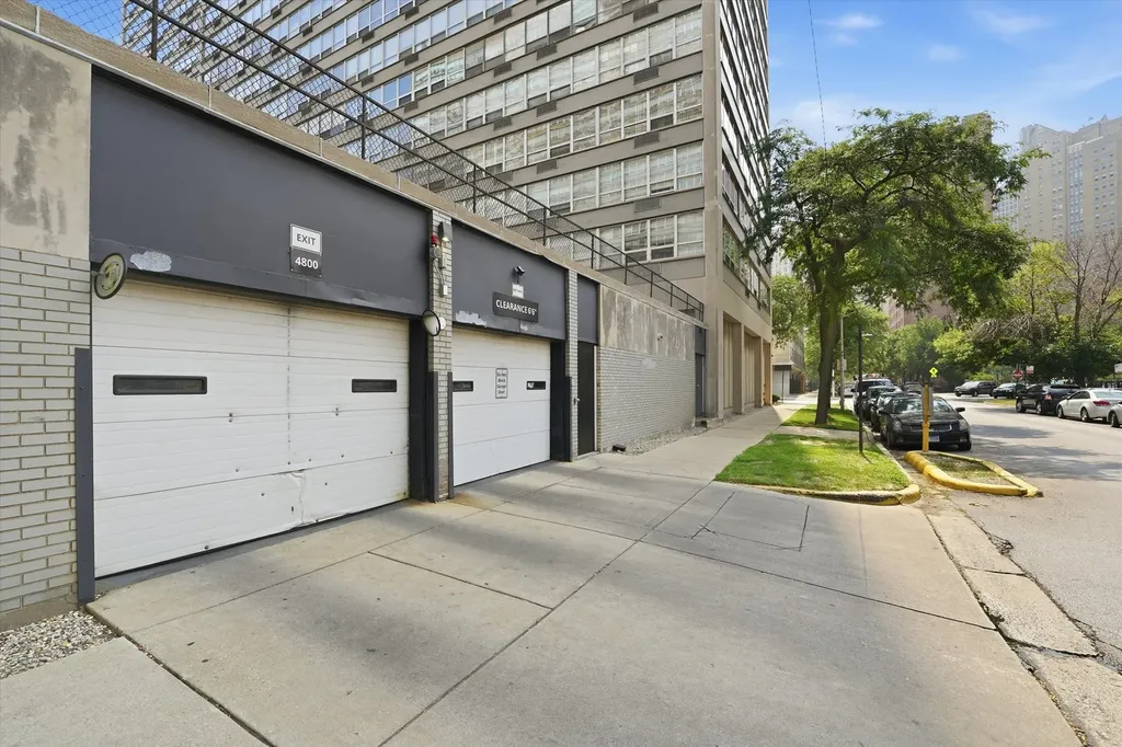 4800 South Chicago Beach Drive Chicago IL 60615