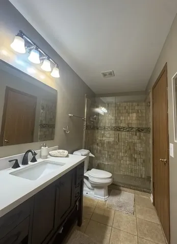 2833 Apple Avenue Waukegan IL 60085