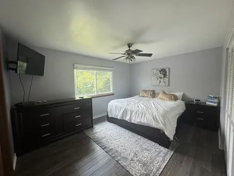 2833 Apple Avenue Waukegan IL 60085