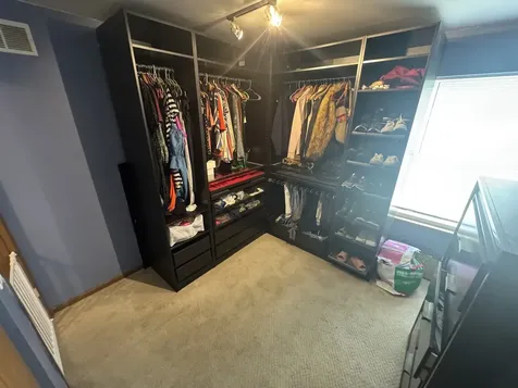 2833 Apple Avenue Waukegan IL 60085
