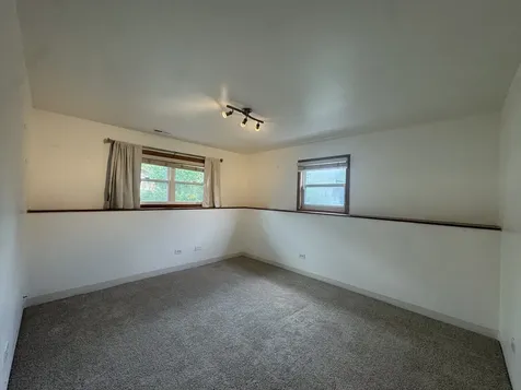 2833 Apple Avenue Waukegan IL 60085