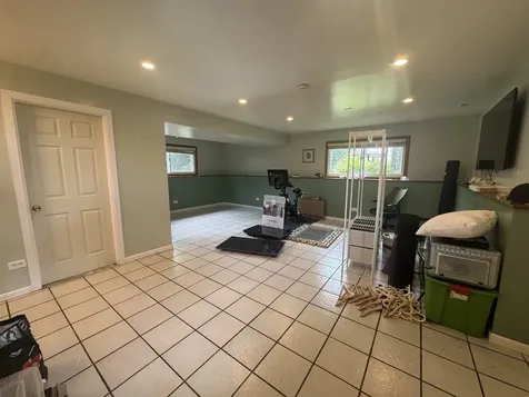 2833 Apple Avenue Waukegan IL 60085