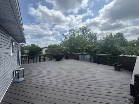 2833 Apple Avenue Waukegan IL 60085