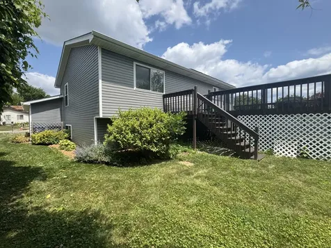 2833 Apple Avenue Waukegan IL 60085