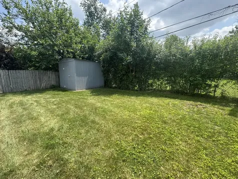 2833 Apple Avenue Waukegan IL 60085