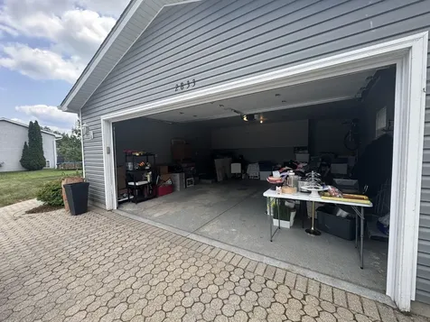 2833 Apple Avenue Waukegan IL 60085