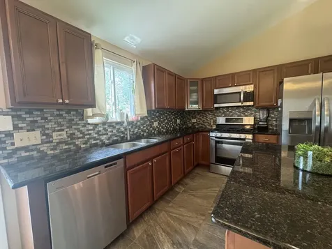 2833 Apple Avenue Waukegan IL 60085