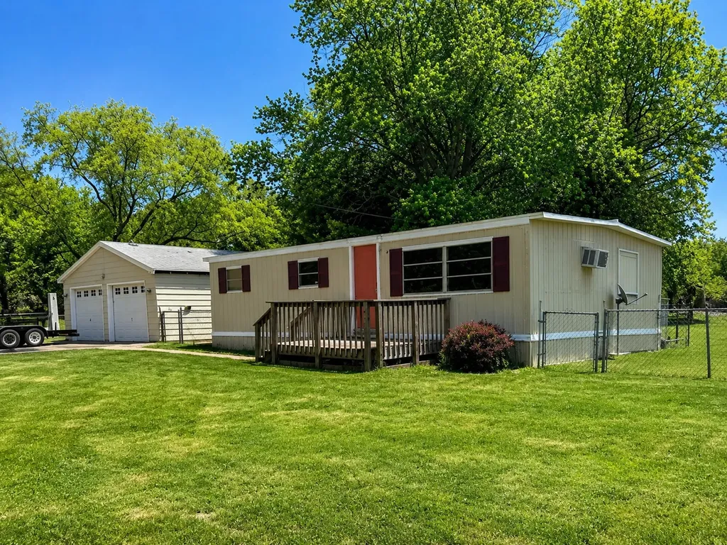 628 North Hilltop Road Peoria IL 61604
