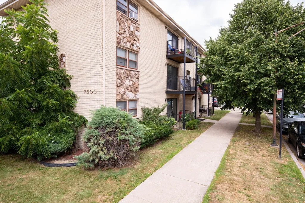 7500 West Addison Street Chicago IL 60634