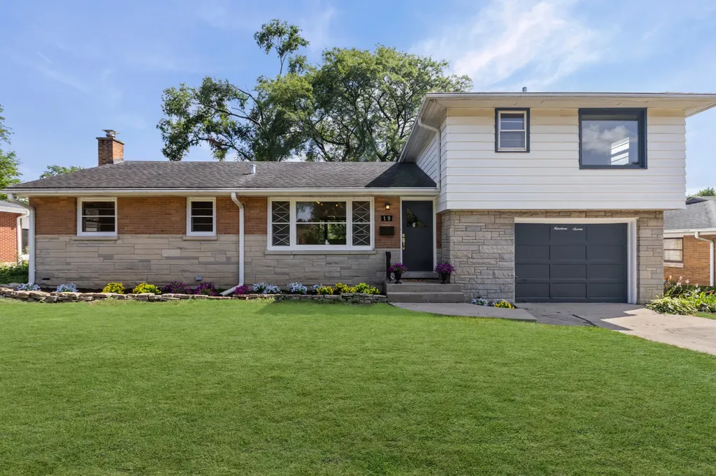 19 7TH Street Downers Grove IL 60515