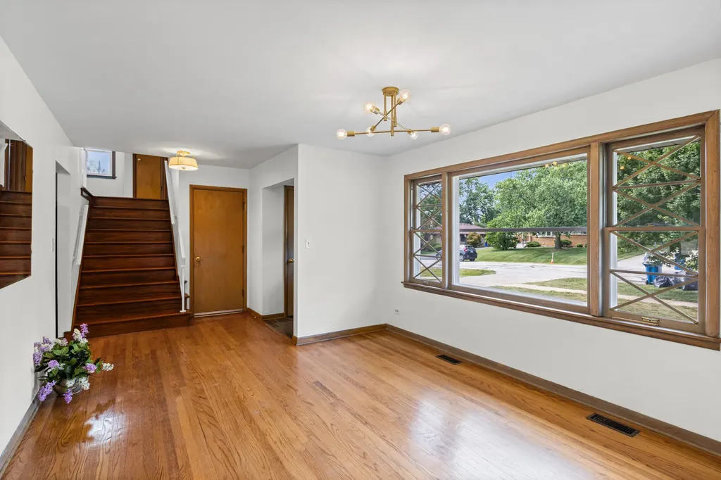 19 7TH Street Downers Grove IL 60515