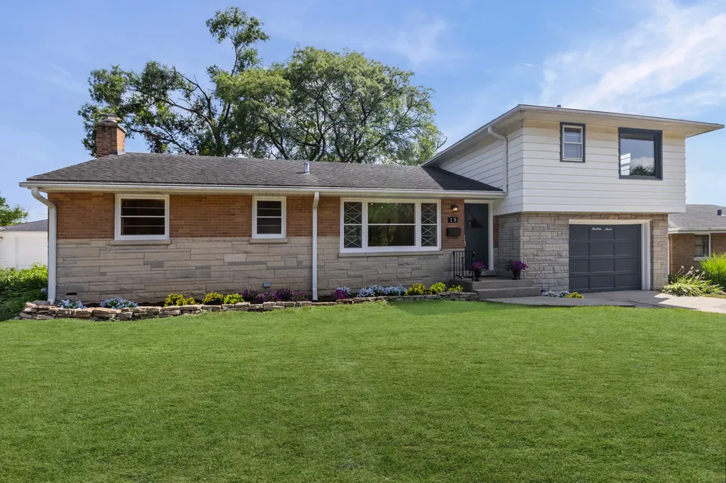 19 7TH Street Downers Grove IL 60515