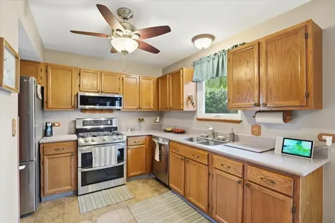 1860 Carl Drive Round Lake Beach IL 60073
