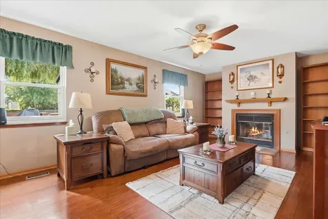 1860 Carl Drive Round Lake Beach IL 60073
