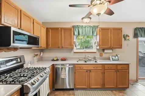 1860 Carl Drive Round Lake Beach IL 60073