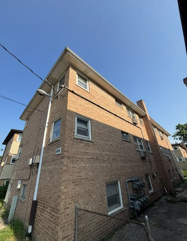 2114 135TH Place Blue Island IL 60406