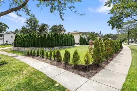 321 Hickory Lane Schaumburg IL 60193