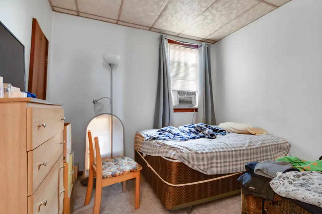 2856 West 38th Place Chicago IL 60632