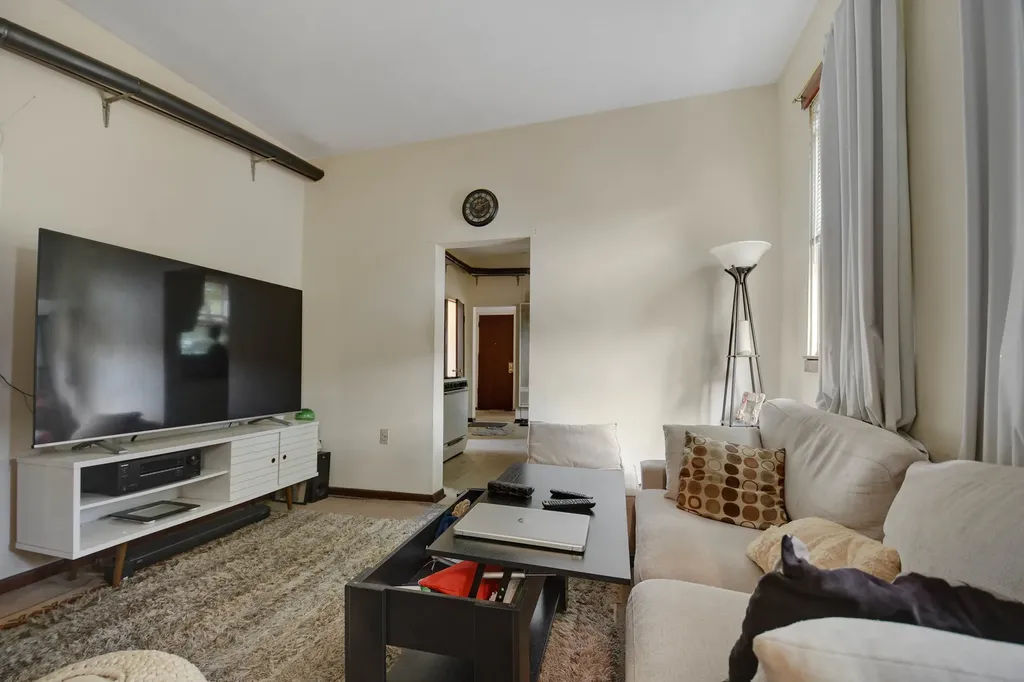 2856 West 38th Place Chicago IL 60632