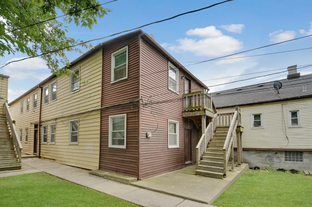 2856 West 38th Place Chicago IL 60632