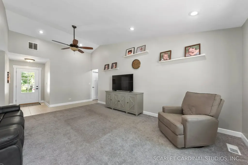 3120 Gresham Lane W Aurora IL 60504