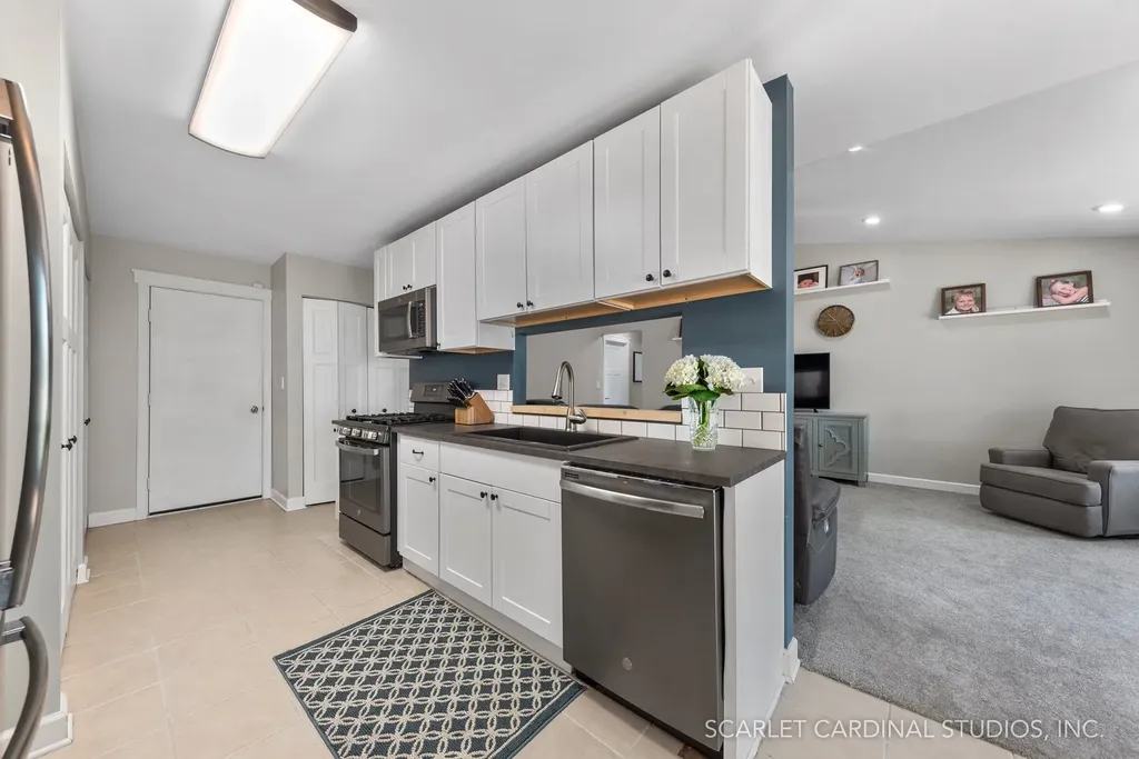 3120 Gresham Lane W Aurora IL 60504